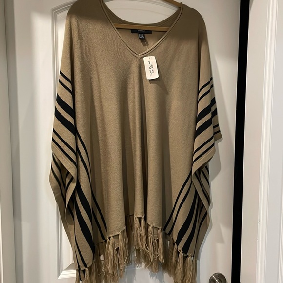 Forever 21 poncho - Picture 1 of 5